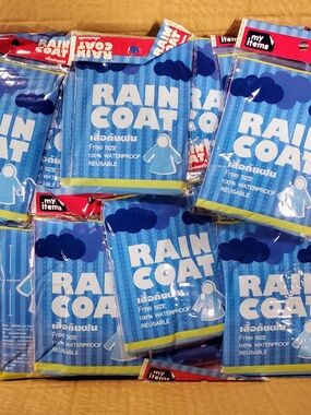 250 Count - Disposable Rain Ponchos - Coats